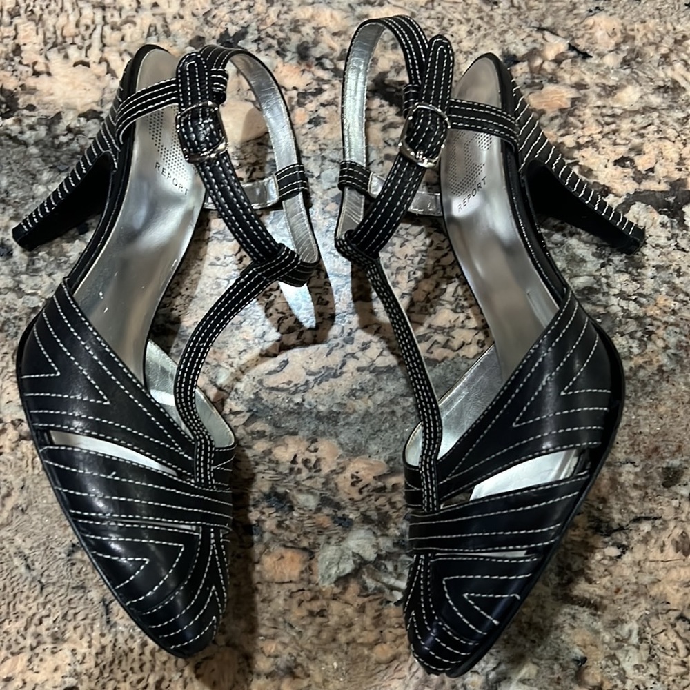 Report Heels